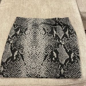 Snakeskin print skirt